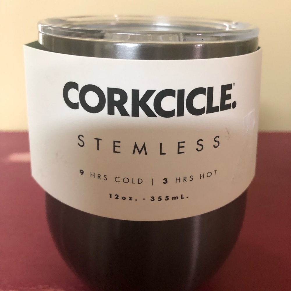 NEW!Corkcicle 12 Ounce Stainless Steel Stemless & Sliding Spill-Resistant Lid ⬅️